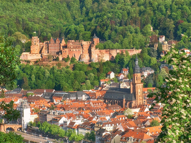 Antalya’dan Direkt Hareket Görkemli Rüya Üçgeni İsviçre – Fransa – Almanya Ramazan Bayramı Özel SunExpress Hava Yolları ile 4 Gece
