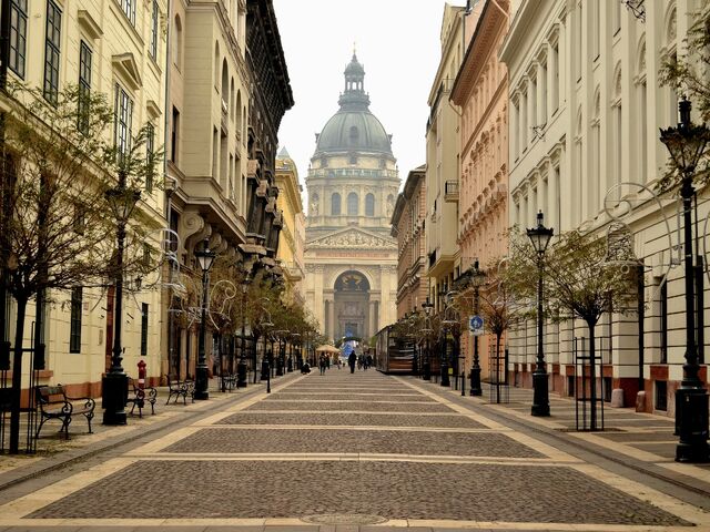 EKSPRES ORTA AVRUPA PC 2026 (BUD-PRG)