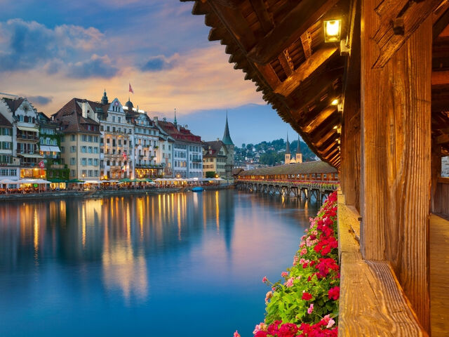 İzmir’den Direkt Hareket Görkemli Rüya Üçgeni Almanya – Fransa – İsviçre 2026 İlkbahar Dönemi SunExpress Hava Yoları ile 3 Gece