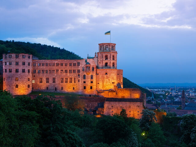 İzmir’den Direkt Hareket Görkemli Rüya Üçgeni Almanya – Fransa – İsviçre 2026 İlkbahar Dönemi SunExpress Hava Yoları ile 3 Gece