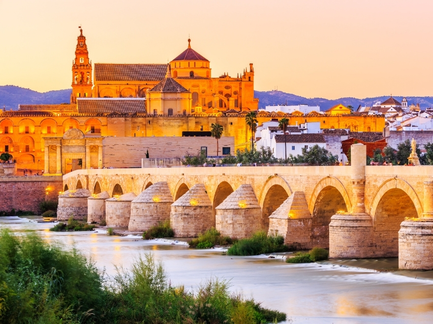 Endülüs’ten Katalonya’ya Masalsı Büyük İspanya & Endülüs Turu Elhamra Sarayı Dahil | 7 Gece | İstanbul Çıkış | Bcn-Mad | THY 19.03