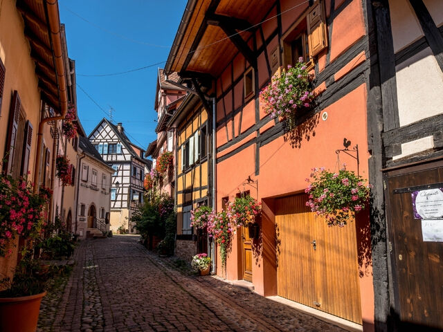 Görkemli Rüya Üçgeni İsviçre – Fransa – Almanya 2025 Sonbahar – Kış Dönemi Türk Hava Yolları ile 4 Gece