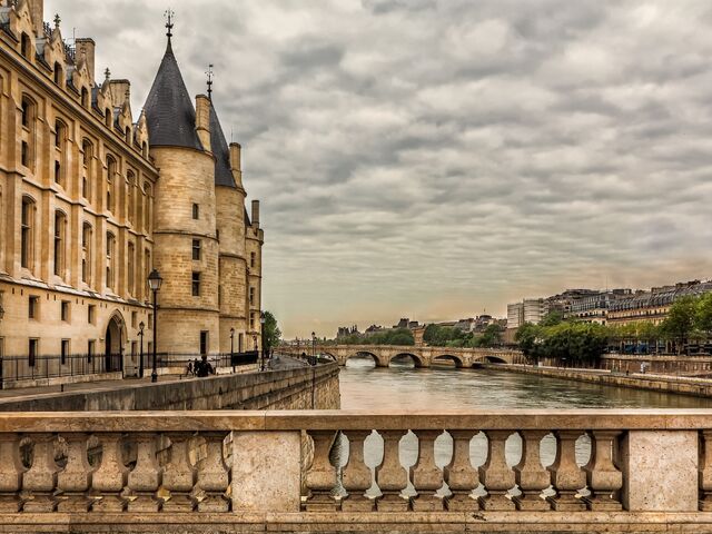 Görkemli Paris ve İncileri Yılbaşı Özel Türk Hava Yolları ile 3 Gece