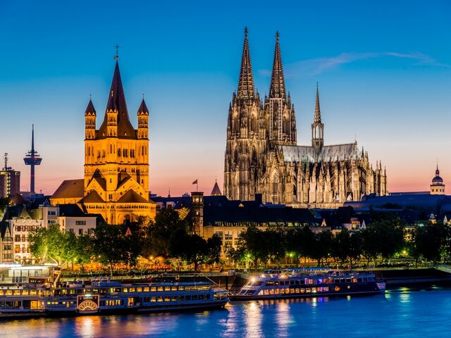 ADANA'DAN BENELÜX & PARİS & KÖLN TURU SunExpress Havayolları ile 7 gece