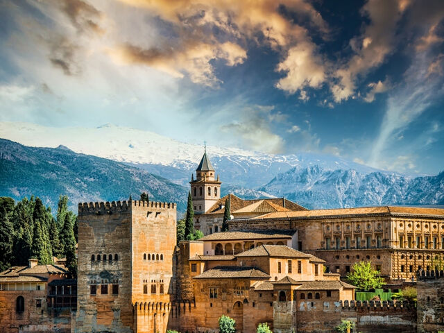 Görkemli İspanya ve Endülüs Şehirleri Yılbaşı Özel Türk Hava Yolları ile 7 Gece 