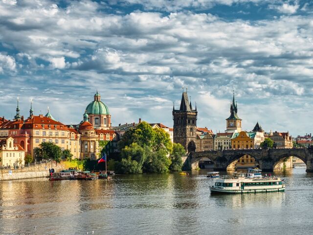 Görkemli Orta Avrupa: Budapeşte – Viyana- Prag (Bratislava Turu Dahil) 2025 Sonbahar – Kış Dönemi Ajet Hava Yolları ile 7 Gece (BUD-VIE)