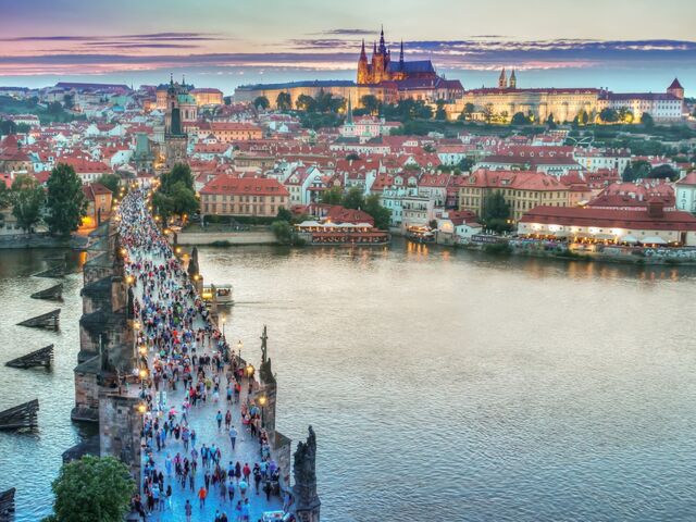 Görkemli Orta Avrupa: Budapeşte – Viyana- Prag (Bratislava Turu Dahil) 2025 Sonbahar – Kış Dönemi Türk Hava Yolları ile 7 Gece (BUD-PRG)