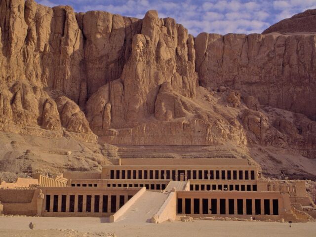 Ankara’dan Direkt Hareket Nil’in Görkemli Dörtlüsü Kahire- Hurghada – Luxor – İskenderiye 2026 Kış Dönemi Ajet ile 6 Gece